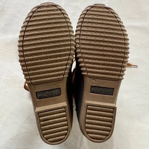 NWOB Tommy Hilfiger Ravino Brown Duck Ankle Boots Rain Booties (8M) - Picture 10 of 16